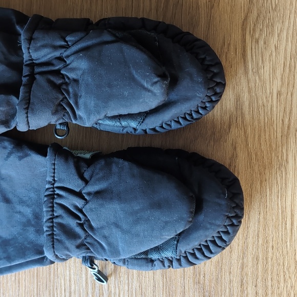 Kids' Black Mittens with sleeve - Picture 4 of 8